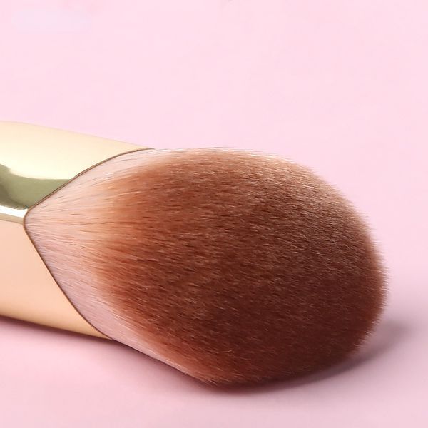 1pc Angled Concealer Brush For Under Eye, Nose Contour, Bronzer, Liquid Foundation, Cream, And Powder - Perfect For Blending, Buffing, And Stippling_voghion.com