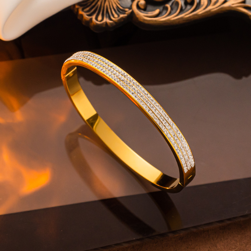 Unisex smykker Mote Personlighet Titanstål Rosegullbelagt Tre-rads Diamantarmbånd Versjon av armbåndet Enkle smykker_voghion.com