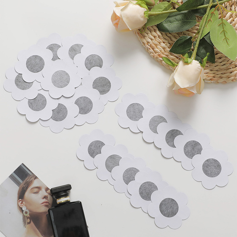 Women's clothing Disposable non-woven nipple patch Silicone invisible breast patch Anti-bump anti-exposure nipple patch_voghion.com