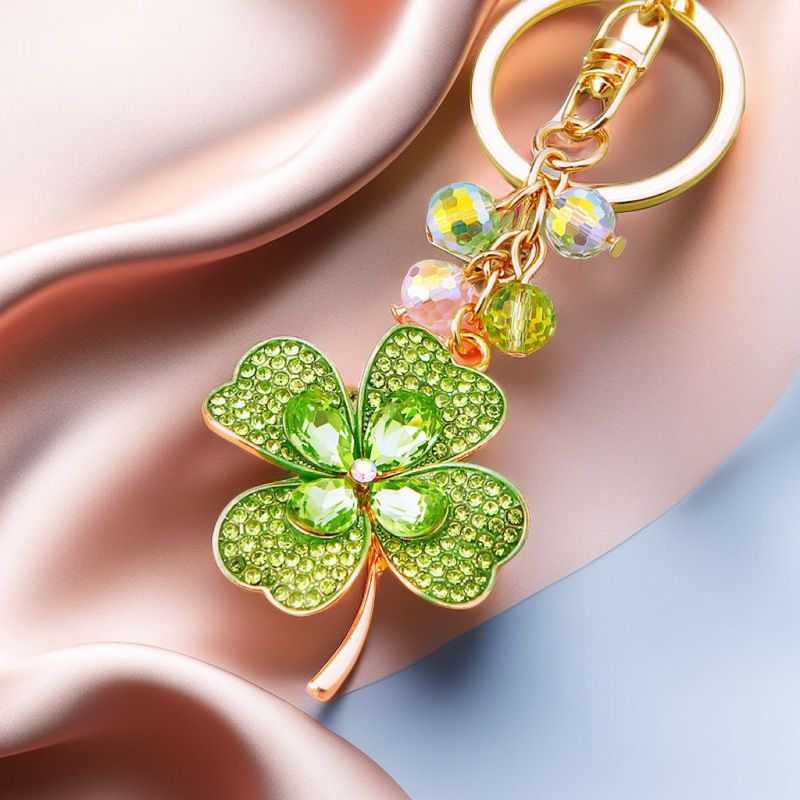 Portachiavi con ciondolo creativo per auto in metallo con quadrifoglio portafortuna, da donna, regalo_voghion.com