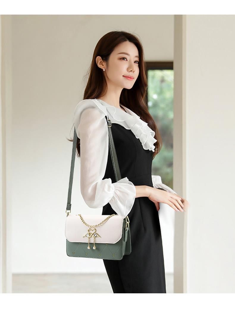 Exquisite Embroidery Heart-shaped Small Square Bag Women's Bag High-end Feel Swan Contrasting Color Single Shoulder Crossbody Bag_voghion.com