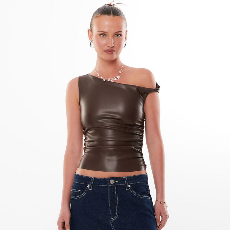 Y24TP647 Women's Autumn/Winter Twisted Strap Off Shoulder Leather Folded Short Open Umbilical Top T-shirt_voghion.com
