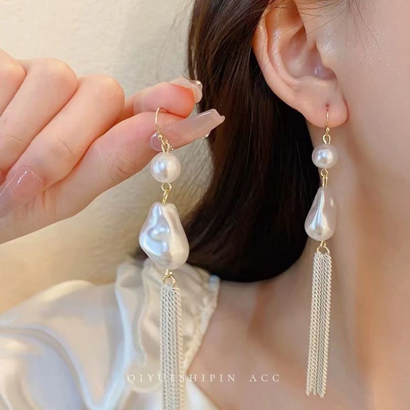 Orecchini da donna ganci per orecchie con nappe di perle, design elegante e alla moda, orecchini di lusso leggeri, orecchini pendolari retrò di nicchia per le donne_voghion.com