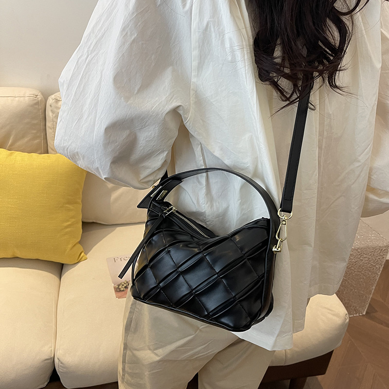 Versatile nicchia ins per le donne, versione coreana alla moda 2024, popolare bento sotto le ascelle b, lunch box portatile con griglia a diamante_voghion.com