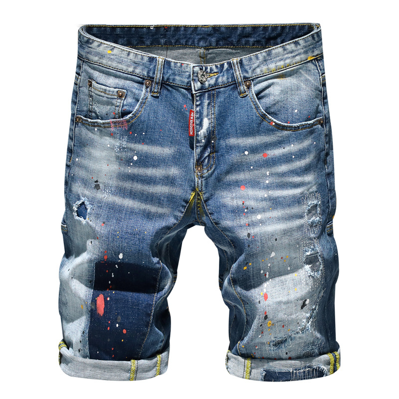 Trendy Sommer-Streetstyle-Fünf-Punkt-Hose aus stark gewaschenem, zerrissenem Patchwork-Patchwork-Denim mit Farbspritzern und mittlerer Länge für Herren_voghion.com