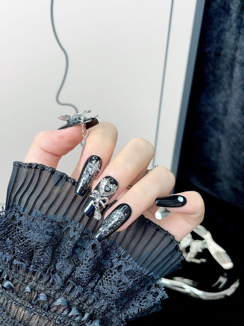 Edgy Y2K Press On Nails - Dark Dazzling Glitter & Butterfly Design, Gothic Glam Reusable Nails_voghion.com