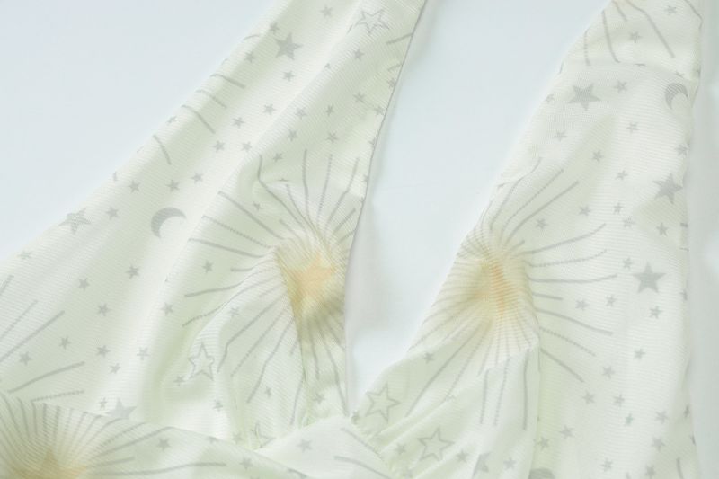 Ευρωπαϊκή και αμερικανική γυναικεία ένδυση 2024 Φθινόπωρο Νέο Casual Γιλέκο Εορταστικό Στυλ Καυτού Κοριτσιού Σέξι Λεπτό Halter Neck Πλισέ Τοπ Γυναικείο_voghion.com