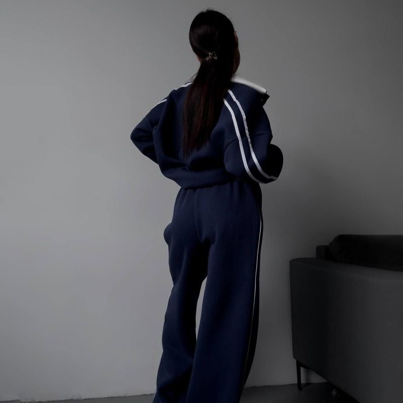 "Oversized Collar Hoodie & Wide-Leg Pants Set For Women - Stripe Color-Block Lounge Wear, Fleece-Lined Sweatshirt With Matching Joggers"_voghion.com