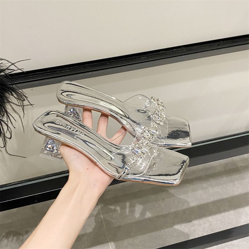 Diamantgefütterte Sanda für Damen mit freiliegenden Zehen, silberne Hausschuhe für modische Kleidung, trendige transparente Kristallhochzeit_voghion.com