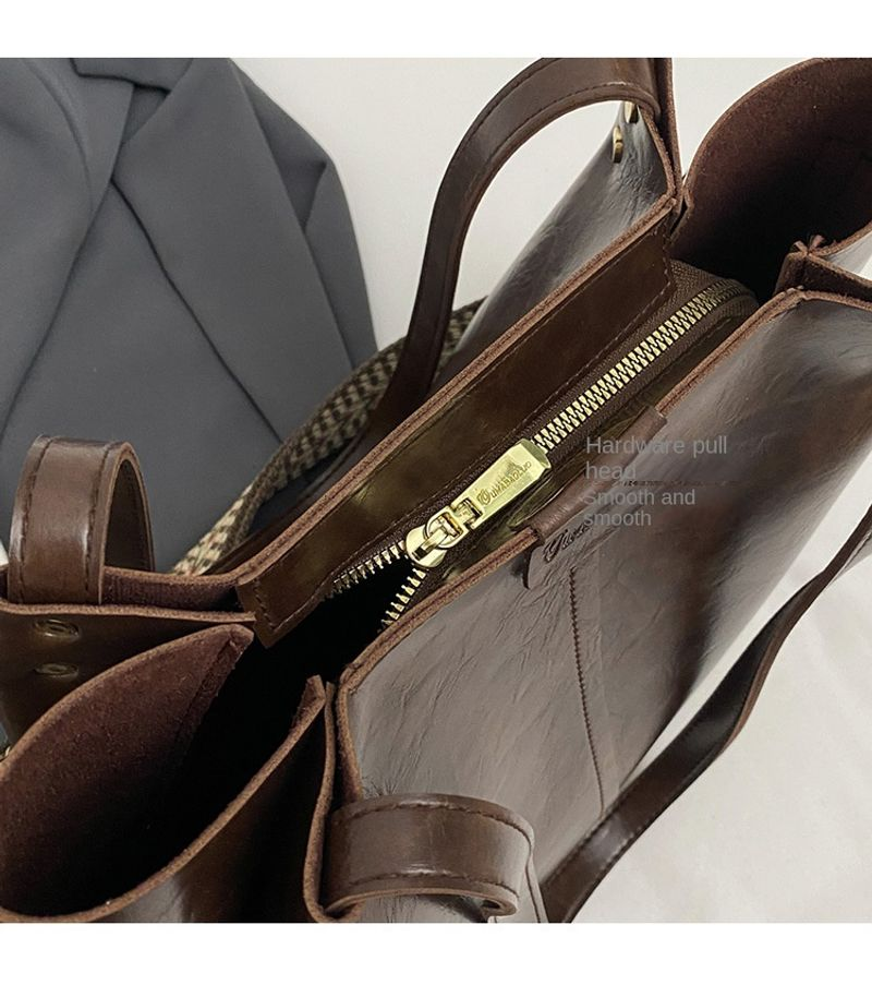 Tote per pendolari retrò di grande capacità in Europa e negli Stati Uniti 2023 nuova tracolla a tracolla con tracolla larga con texture a mano_voghion.com