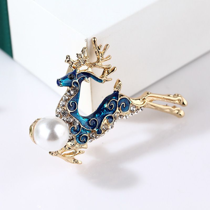 Korean version of the new Christmas oil drop alloy enamel rhinestone sika deer pearl brooch pin brooch female_voghion.com