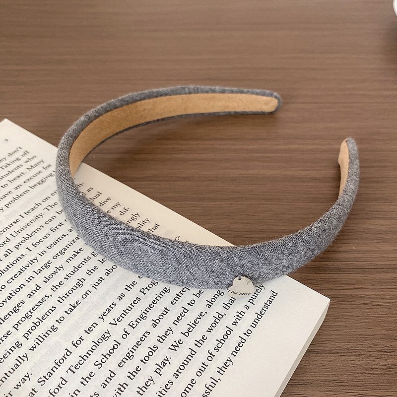 Neues, hochwertiges, gestricktes Haarband im französischen Stil mit Herzanhänger, dünnes Haarband für Frauen, Internet-Promi-Haar-Accessoire zum Waschen des Gesichts_voghion.com