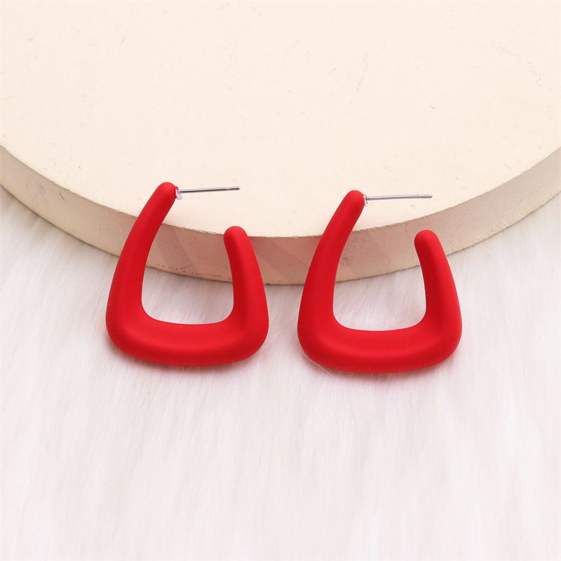 New U-Shaped Personality Acrylic Stud Women Simple C-Hoop Design Sense Earrings_voghion.com