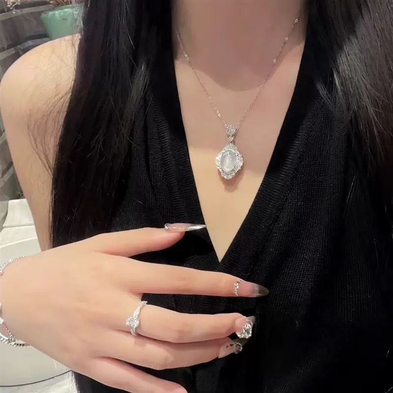 Nieuwe stijl ~ Natuurlijke hoge ijs jadeiet hanger ketting met agaat ovaal inleg, lange Chinese stijl Alice sleutelbeen ketting_voghion.com