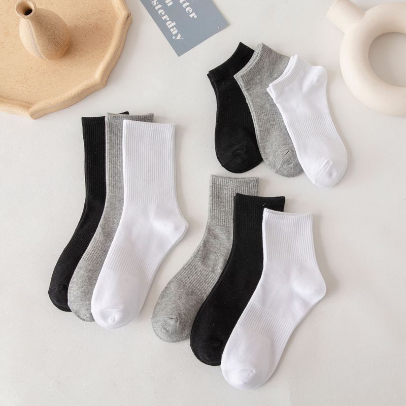 Schwarze und weiße Socken im Ins-Stil, elastisch, schlicht, einfarbig, Baumwollsocken, mittelhohe Socken, atmungsaktive lange Sportsocken für Damen, Paarsocken_voghion.com