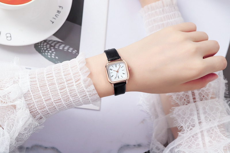 Orologio da donna alla moda, nuovo stile Instagram, serie Sen, moda digitale, minimalista, quadrato, con cintura per studenti, quadrante piccolo_voghion.com