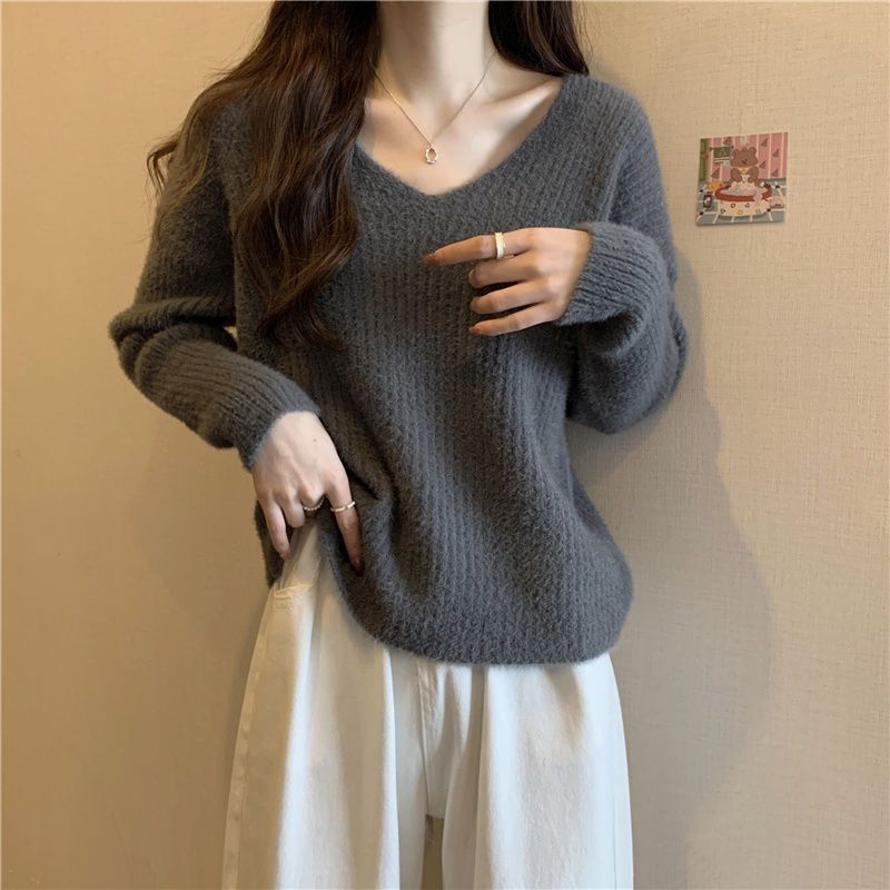 Suéter feminino verde de veludo com decote em V, estilo solto e descontraído, camisa de base macia e quente, outono e inverno, estilo Hong Kong_voghion.com
