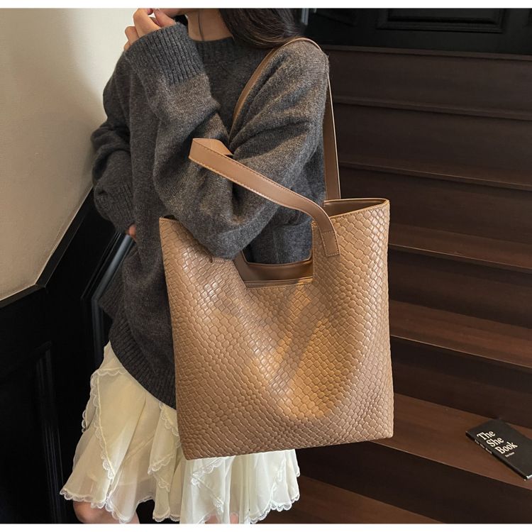 Women's Large Capacity Woven Tote Bag For Work & Travel, Stylish Shoulder Bag With Zipper Closure, Black/Beige/Khaki/Brown_voghion.com