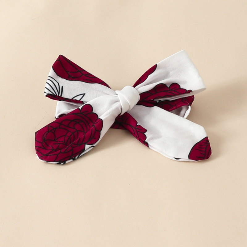 Pantaloncini a triangolo con scollo a cuore a maniche corte Set Pantaloni carini con fiori per bambina con lettera estiva per bambina_voghion.com