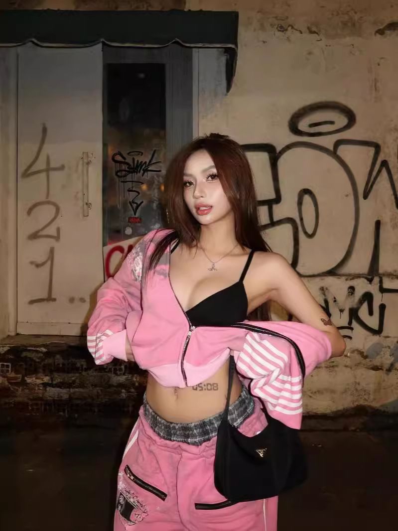 Männerkleeder Trend Y2K Hierscht a Wanter Grouss Gréisst Nei Gotesch High End Ins Nische Loose Pullover Hosen Kostüm_voghion.com