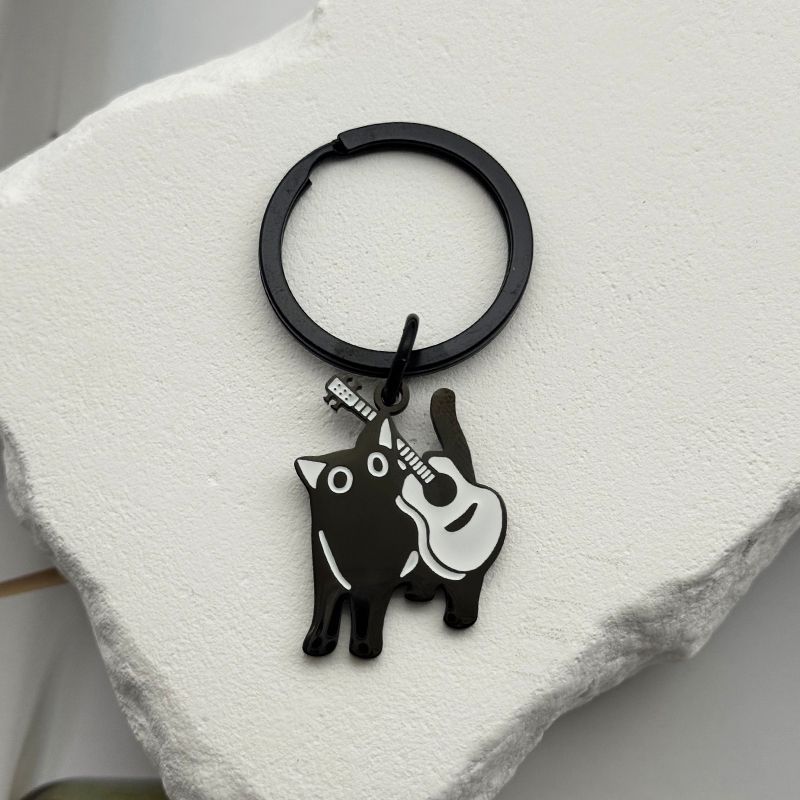 Gitarrenkatze guckt auf kleine schwarze Katze Schlüsselanhänger Schultasche Kleiner Anhänger Cartoon Niedliches und vielseitiges Zubehör_voghion.com
