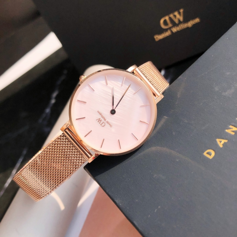 Stahlband-Stil, Zifferblattstärke 6 mm schlank! Eine Quarzuhr mit 32 mm Durchmesser präsentiert einen eleganten und vielseitigen Stil!_voghion.com