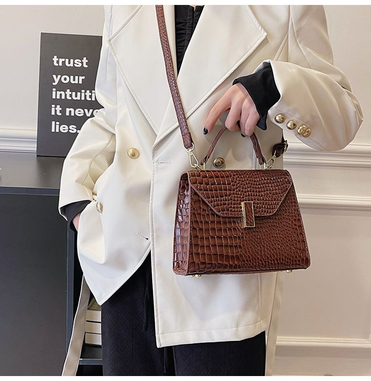 Sac à main en cuir laqué de grande capacité pour femmes, motif de pierre, épaule unique diagonale, vent croisé, nouvelle collection automne/hiver 2023_voghion.com