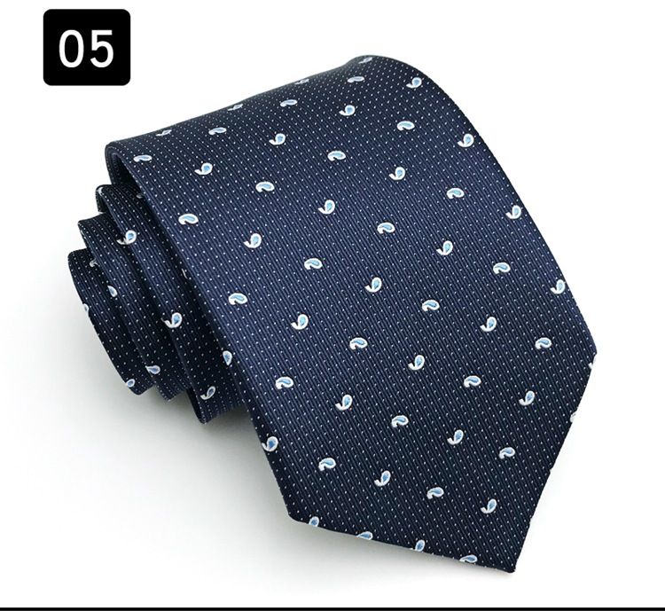 Cravatta, abbigliamento formale uomo, business, completo, accessori, personale, lavoro, tempo libero, moda, colletto artigianale con larghezza di_voghion.com