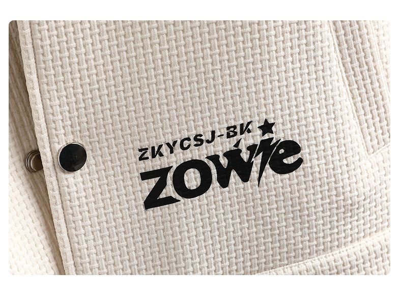 La giacca color-block di ispirazione cinese per uomo, un capo elegante e dalla vestibilità comoda, perfetto per la primavera e l'autunno._voghion.com