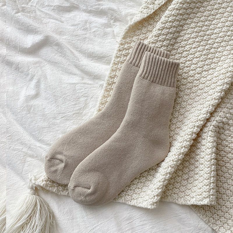 New winter socks for women, thickened brushed warm socks, mid tube socks, ladies' confinement socks, floor towel socks, mid tube socks_voghion.com
