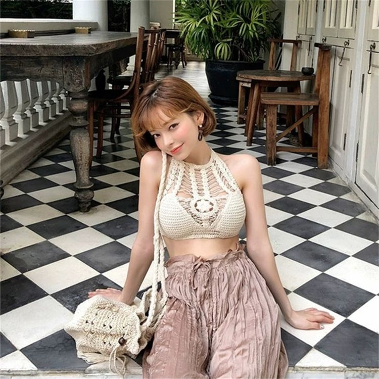 Halter neck small vest camisole women short style inner wear with exposed shoulder straps chest pad top backless hollow tube top embroidered vest_voghion.com