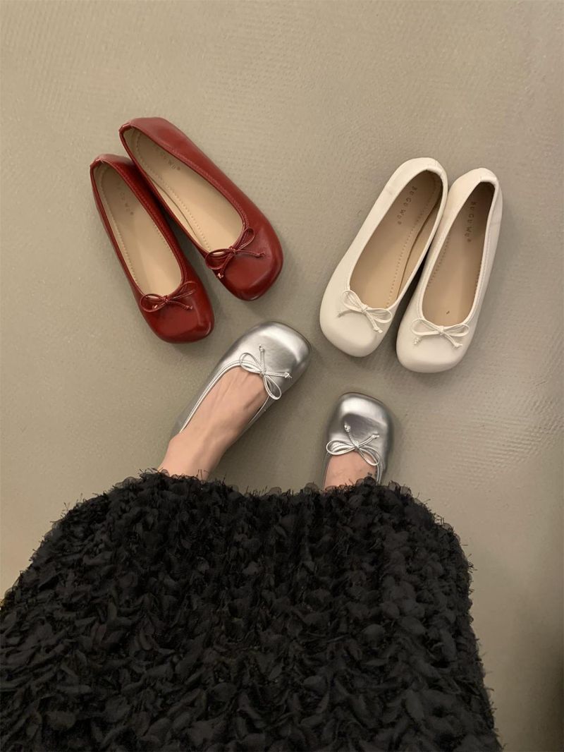 Gentle Soft Flat Bow Silver Single Shoe For Women, Spring 2025 New Comfortable One Foot Red Bean Shoes_voghion.com