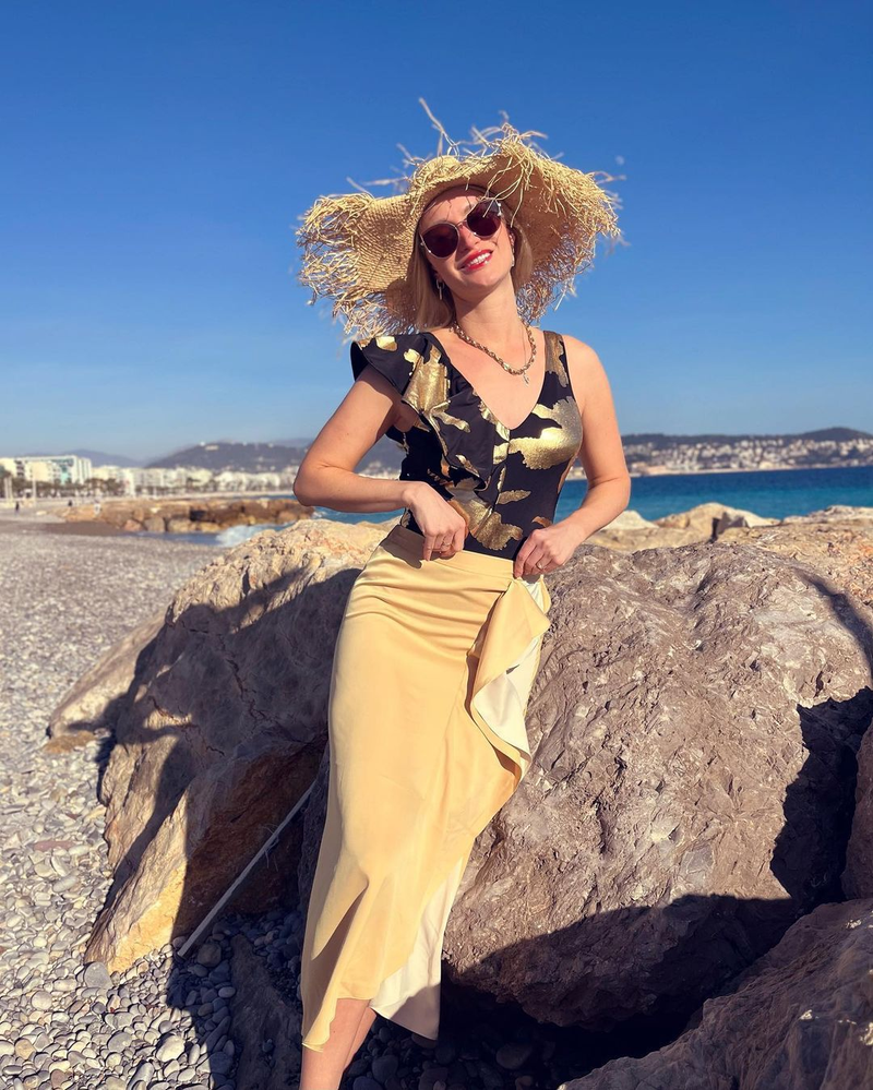 Costume intero da donna con stampa a V profonda con volant, nuovo stile 2024_voghion.com
