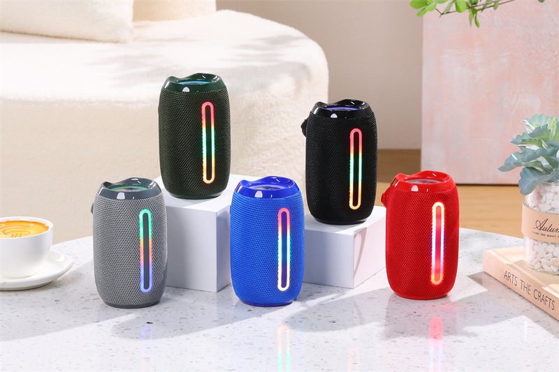 Neuer zylindrischer Kartensubwoofer als Geschenk für Desktop-Outdoor-Miniversion Bluetooth-Kleinstahlkanonenlautsprecher_voghion.com