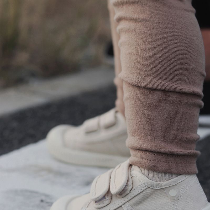 Koreansk stil forår og sommer baby tynde cropped leggings til mænd og kvinder Baomodal bløde, højelastiske ensfarvede slim-fit bukser_voghion.com