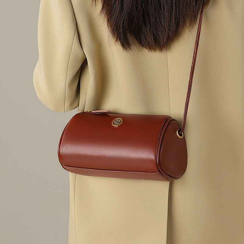 2024 neue Herbst/Winter Umhängetasche Zylinder Leder Unterarm Hohe Grade Einzelnen Schulter frauen Tasche Taschen_voghion.com