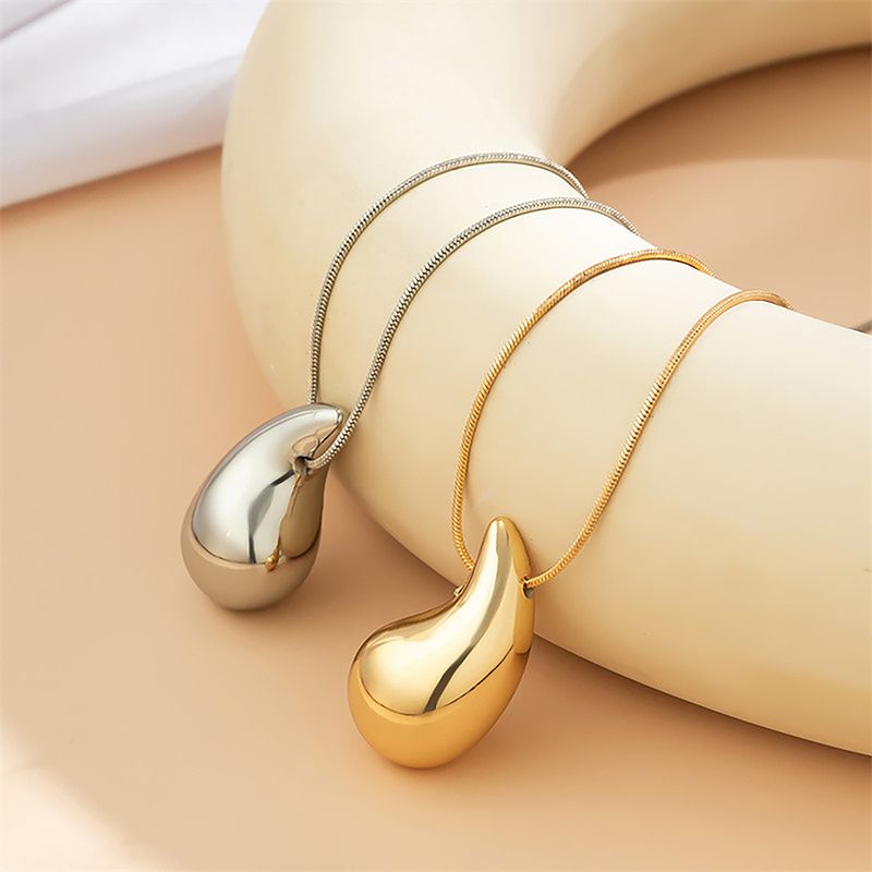 2025 Damesmode Dames gouden modieuze glanzende dikke ketting, metalen retro druppelvormige hanger, ketting, cadeau sieraden_voghion.com