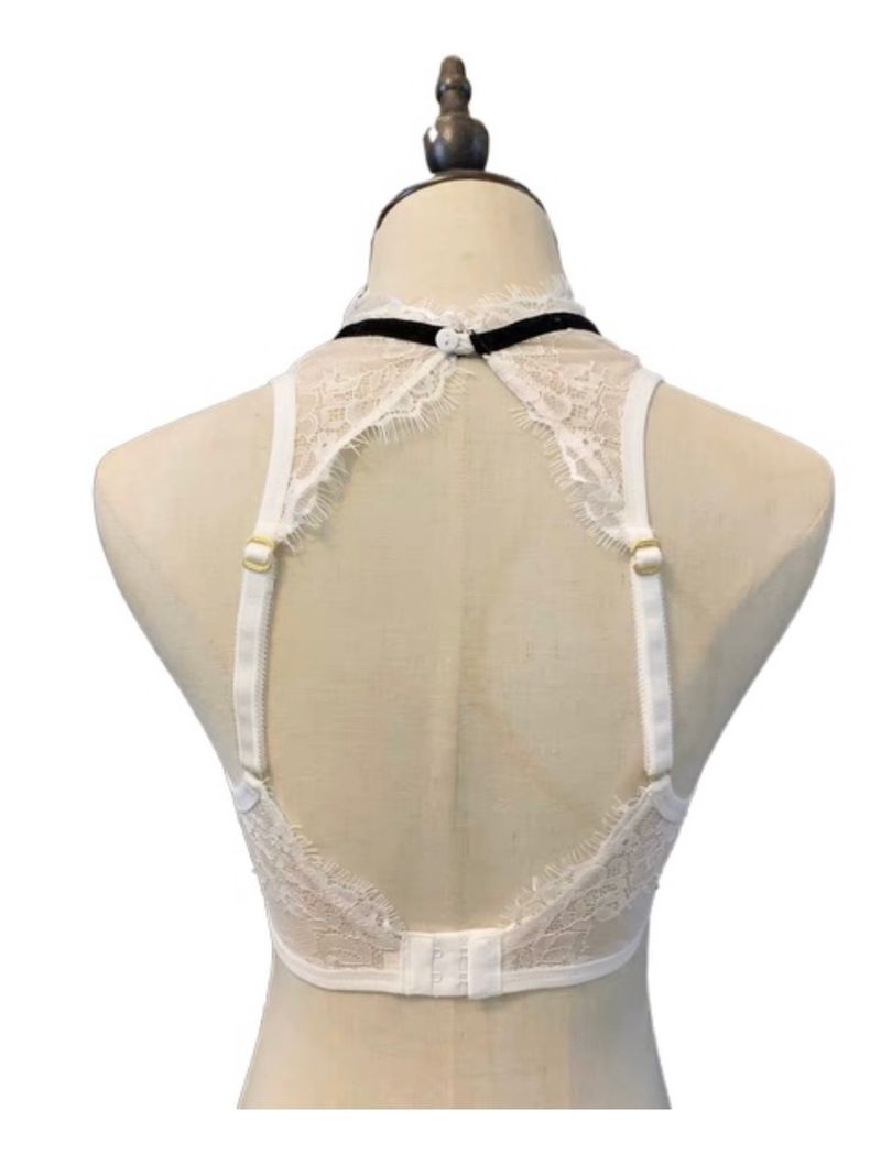 Completo intimo con gilet traforato in pizzo con fiocco_voghion.com