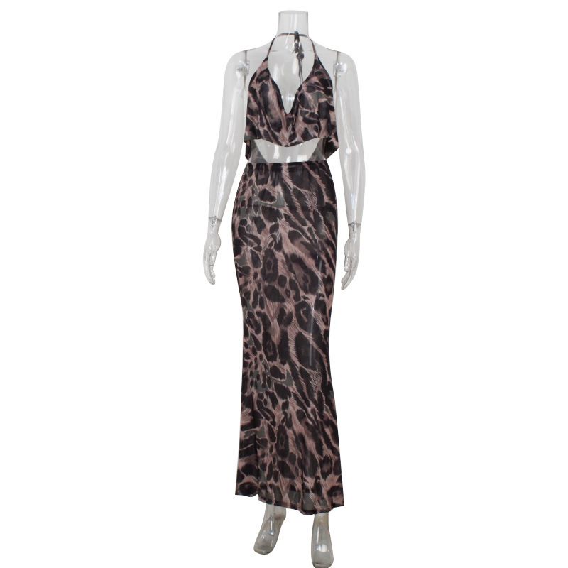 Completo estivo con gonna a sirena a vita bassa, alla moda ed elegante, con scollo all'americana e schiena scoperta_voghion.com