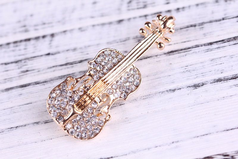 Versione coreana di spilla per violino e chitarra versatile con strass e diamanti in lega ecologica da uomo e da donna_voghion.com