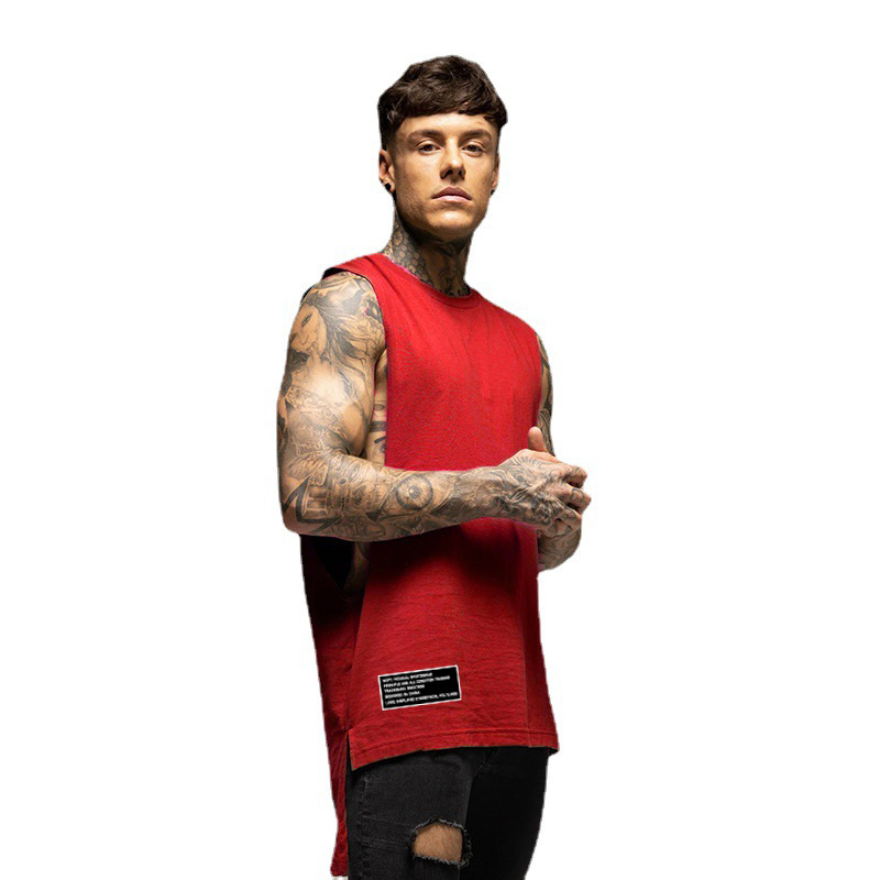 Canotta da allenamento estiva da uomo elastica con orlo lungo e fondo muscoloso in cotone, modello largo e alla moda_voghion.com