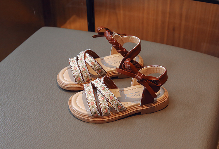 Sandali da ragazza 2024 Estate nuova principessa edizione coreana fiocco tendine di mucca scarpe da spiaggia per bambini con fondo piatto_voghion.com