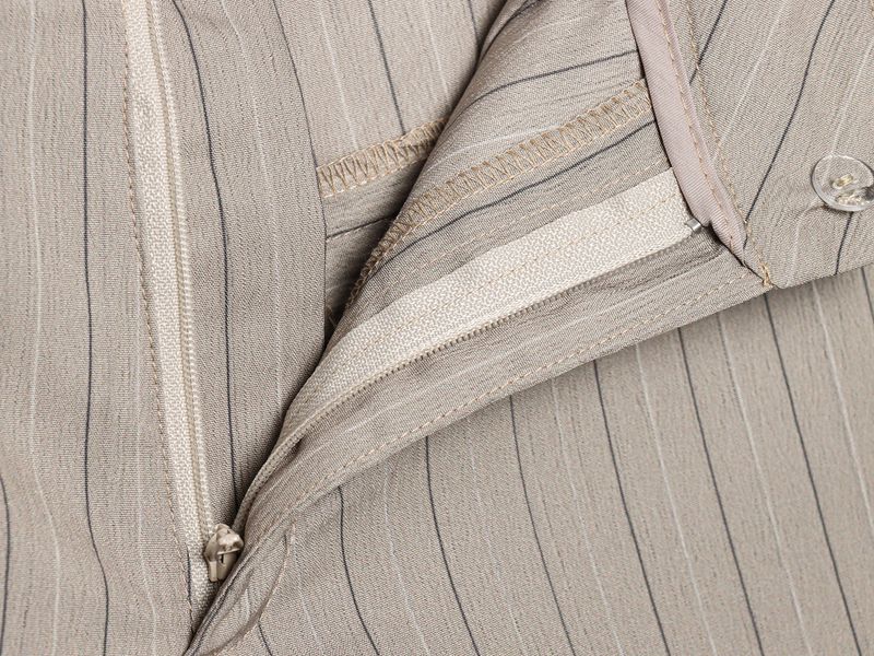 GraceChic 2025 Novo Conjunto Feminino Slim Listrado com Blazer e Shorts Curtos com Cinto de Amarrar Y13-21015_voghion.com