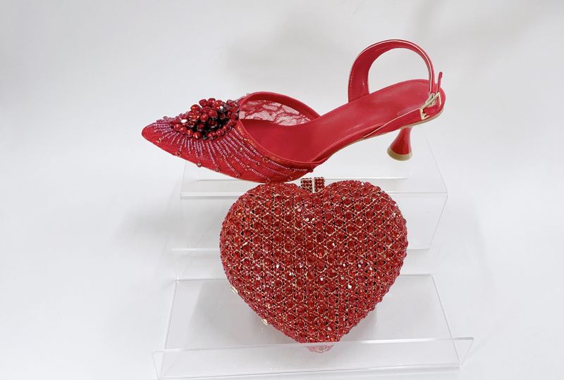 Women's High Heeled Sandals With Stilettos And Pointed Toes, Crystal Glass Flower High Heeled Sandals, Red Bridal Party Bag_voghion.com