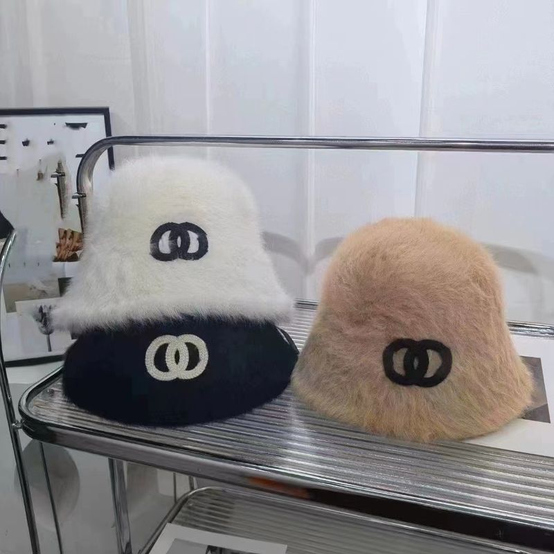 23 pescatore di peluche doppia C trendy da donna in autunno e inverno, versione coreana, pelliccia anti coniglio, secchiello per l'acqua calda_voghion.com