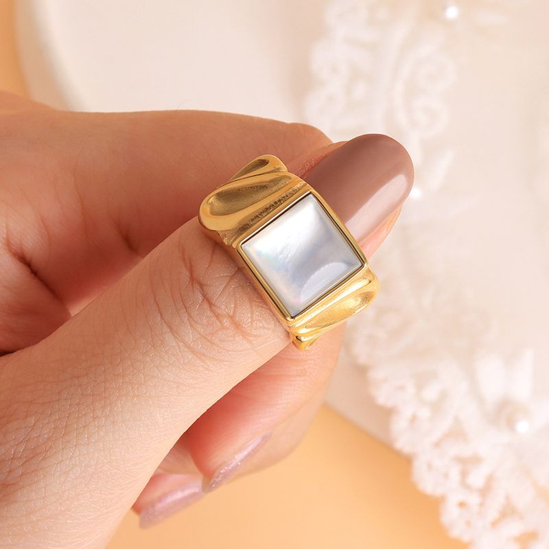Anello in acciaio al titanio con conchiglia quadrata in metallo cubano atmosferico, edizione larga_voghion.com