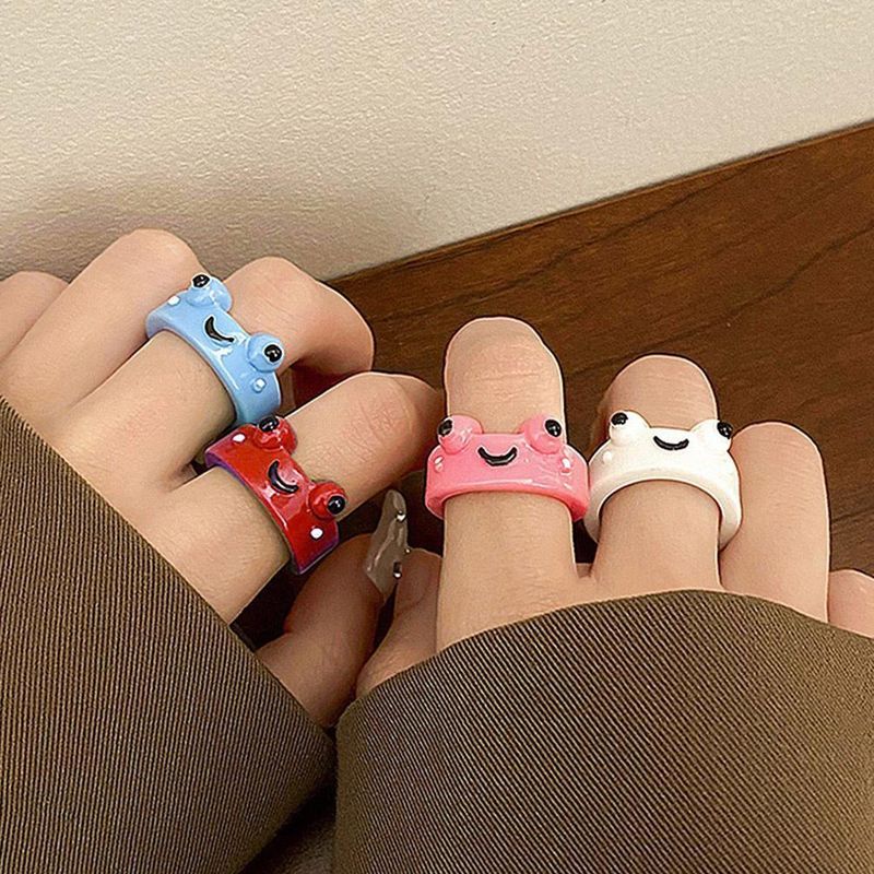 2025 Neuheiten Damen und Mädchen Grüner Froschring, Teenager-Schmuck mit Geschenkbox_voghion.com