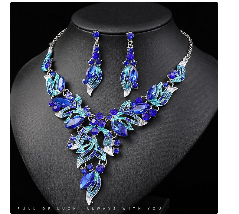 New Colorful Oil Painting Necklace Set for Women's Exaggerated Sweater and Lock Bone Chain Alloy Electroplating_voghion.com
