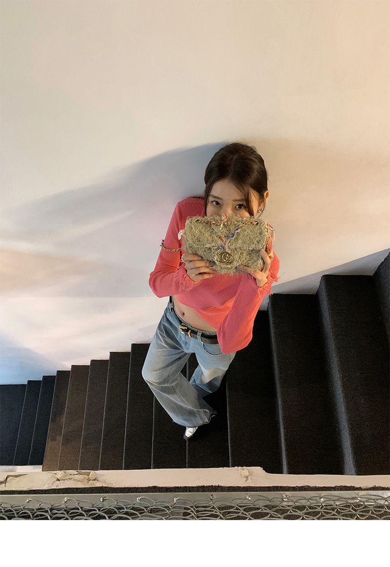 Pull court en maille à col rond et poignets à pompons pour femme, coupe ajustée. Aucun retour ni échange._voghion.com