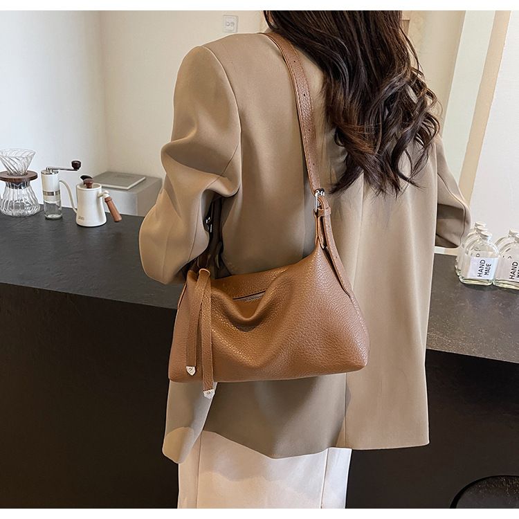 Sac fourre-tout de grande capacité pour femmes, sac à bandoulière simple minimaliste français, nouvelle collection 2024_voghion.com